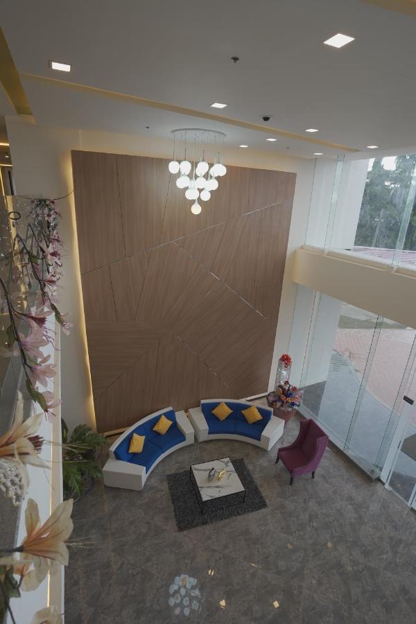 Winrich Hotel มักตัน ภายนอก รูปภาพ