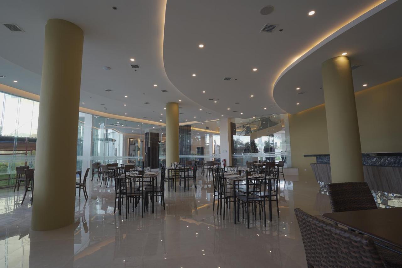 Winrich Hotel มักตัน ภายนอก รูปภาพ