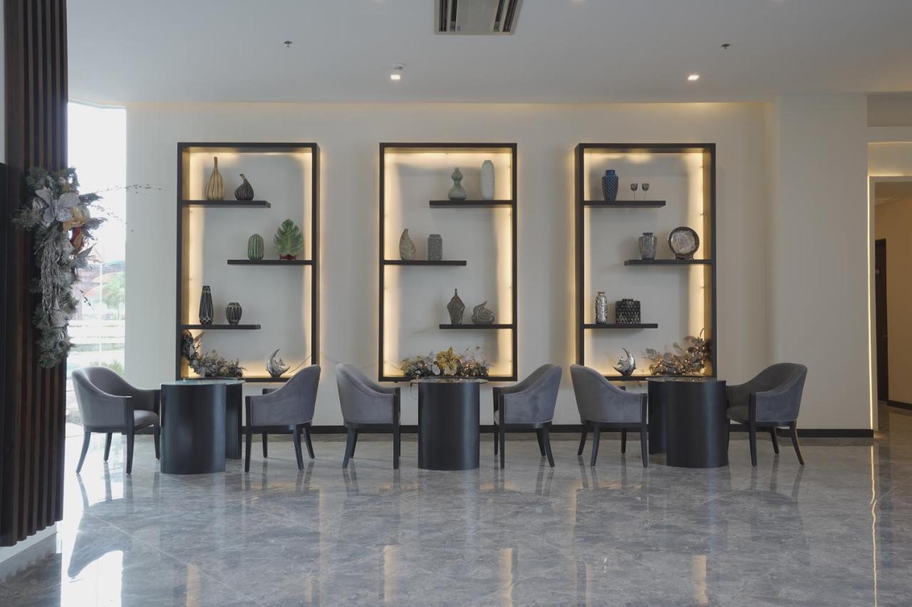 Winrich Hotel มักตัน ภายนอก รูปภาพ