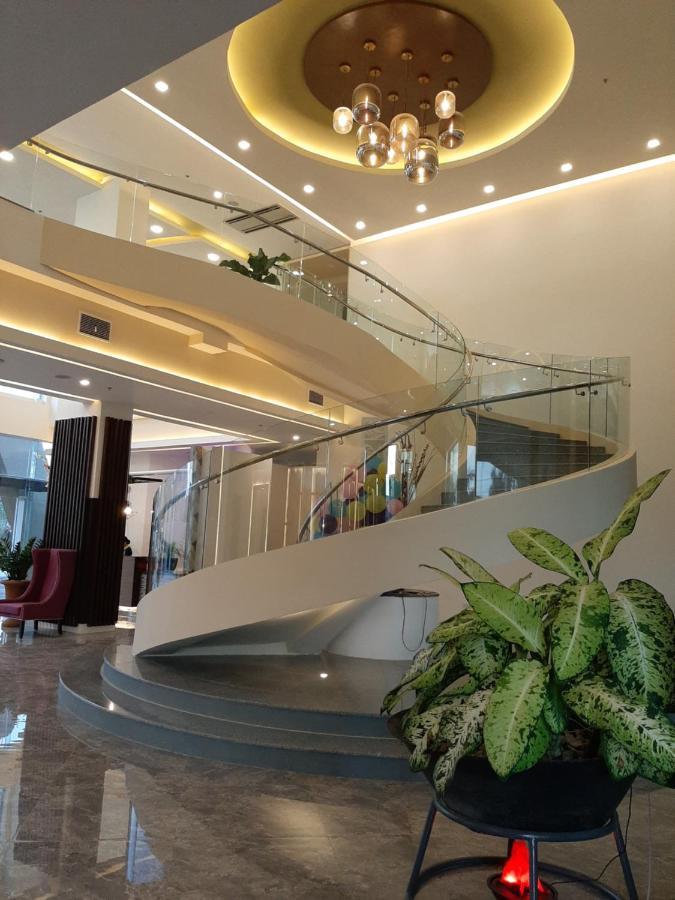 Winrich Hotel มักตัน ภายนอก รูปภาพ
