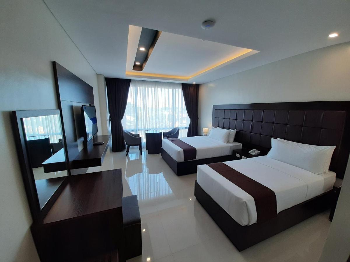 Winrich Hotel มักตัน ภายนอก รูปภาพ